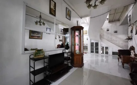 Di Jual Kost Kostan Exsclusive  2,5 Lantai  Pasar Minggu Jakarta Selatan