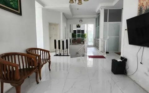 Di Jual Kost Kostan Exsclusive  2,5 Lantai  Pasar Minggu Jakarta Selatan